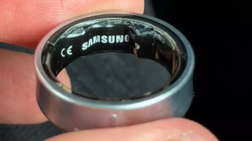 Samsung изучила инцидент, когда у их умное кольцо разбухло прямо на пальце блогера